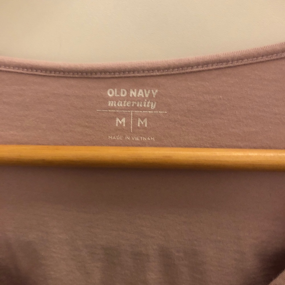 🌟5/$25⭐️🤰🏻Maternity Long Sleeve Tee - Picture 3 of 3